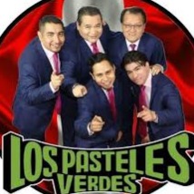 RECUERDOS DE UNA NOCHE PASTELES VERDES
