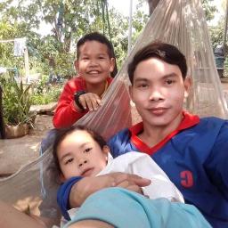 ព្រះបាទជុំវាំង