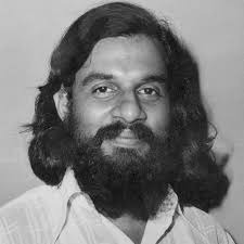 Aval Chirichal Muthu Chitharum