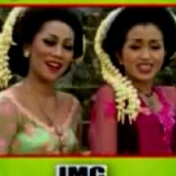 Peeing qizlar keyingi kim?