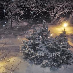 Снег кружится