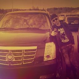 Onasi qizini otasi bilan porno videoda ushladi