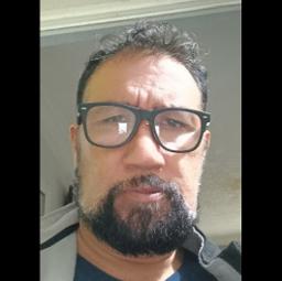 LOBOS EN LA OSCURIDAD