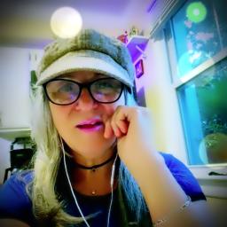 Hino 13 Confiemos em Deus