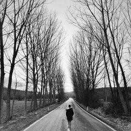 Bazen yoruluyor insan (şiir)