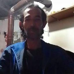 Sebepsiz Sevmektir Aşk ( Şiir )