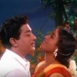 Ange Maalai Mayakkam / அங்கே மாலை மயக்கம்