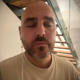 L'amour existe encore