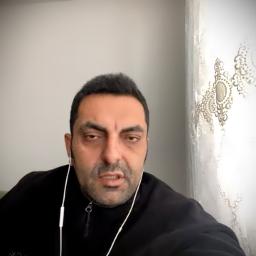 Biz Ne Ayrılıklar Görmüş Adamız