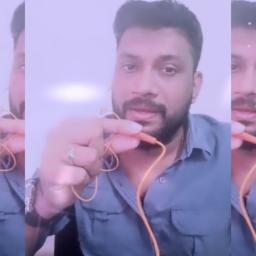 Pinneyum Pinneyum - Full Song