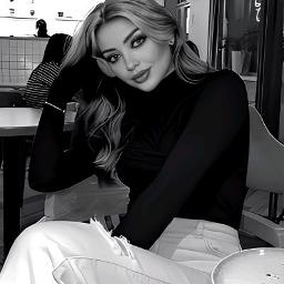 Büyümeyen bebeksin