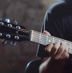 Gözlerinin Hapsindeyim