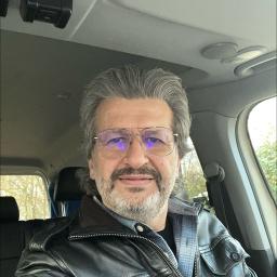 Yaralıyım dertliyim