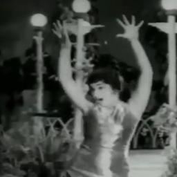 Yaaro aada  therindhavar yaaro -kumaripenn