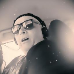 Leeloo - Outside Piano