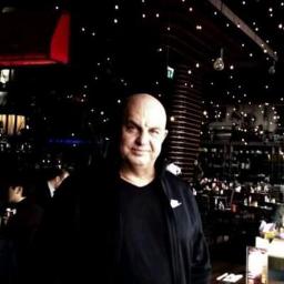 İçin için yanıyor, yanıyor bu gönlüm